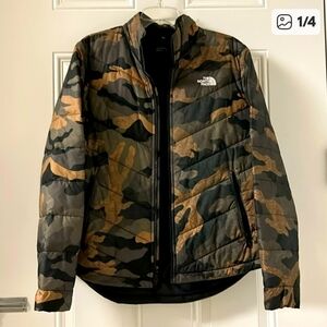 The North Face Wms Camoflage Puffer Winter Jacket, Sz LG